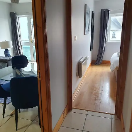 アパート Cosy Beachfront In Salthill *